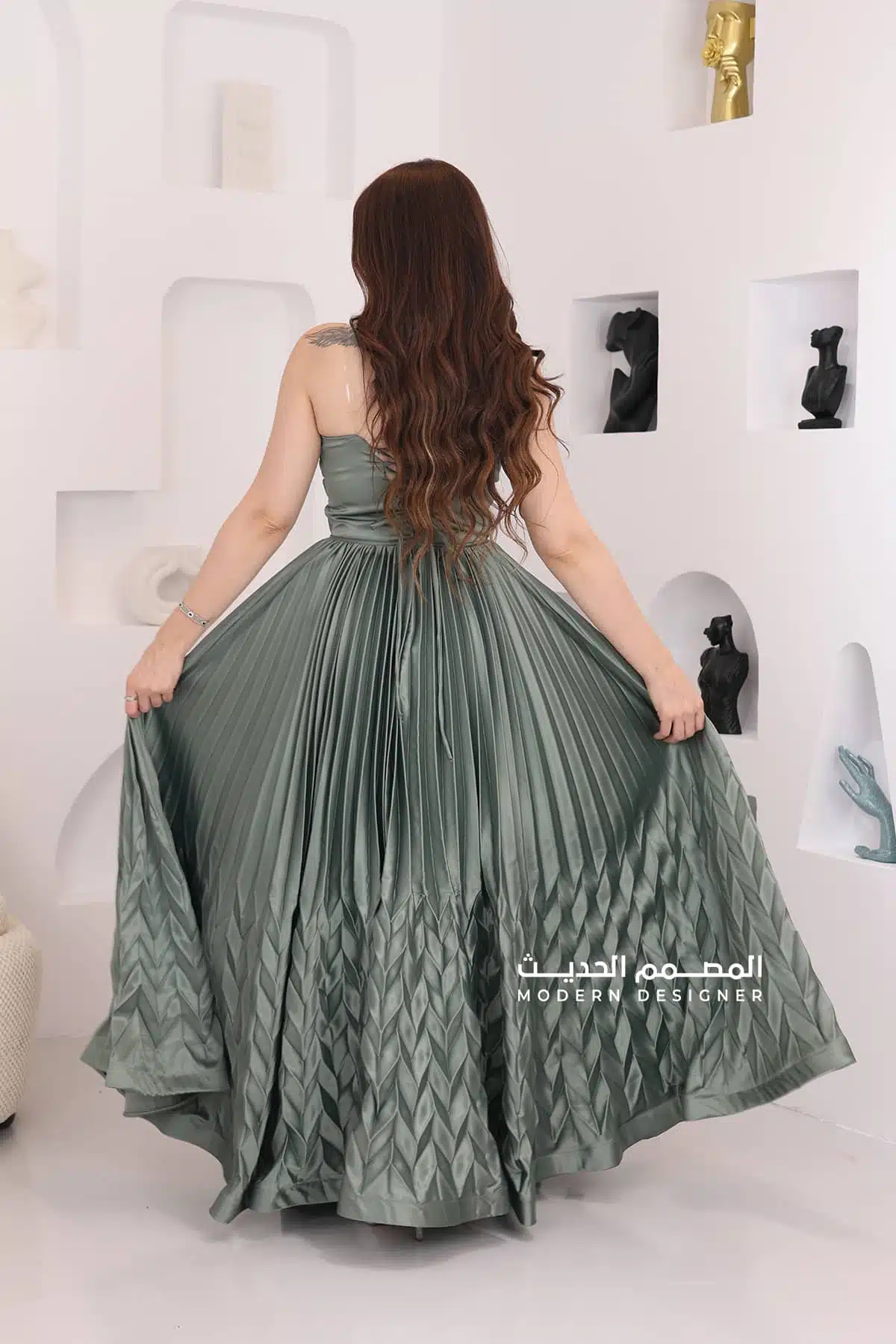 فستان سهرة فخم بفونكة بالصدر