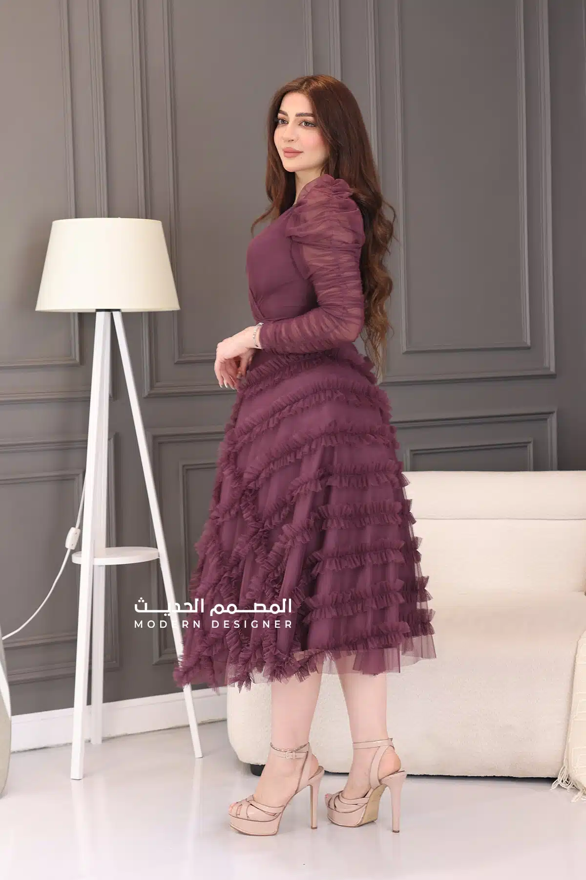 فستان سهرة قصير بتصميم حديث