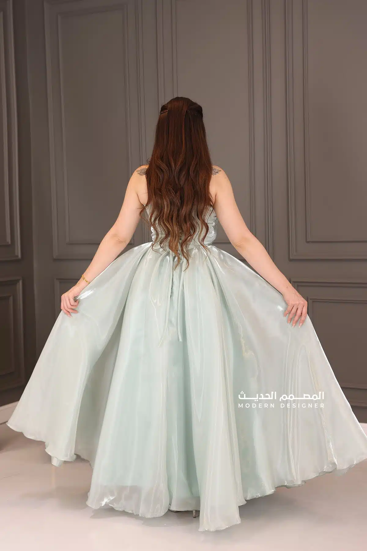 فستان سهرة كسرات أنيقة