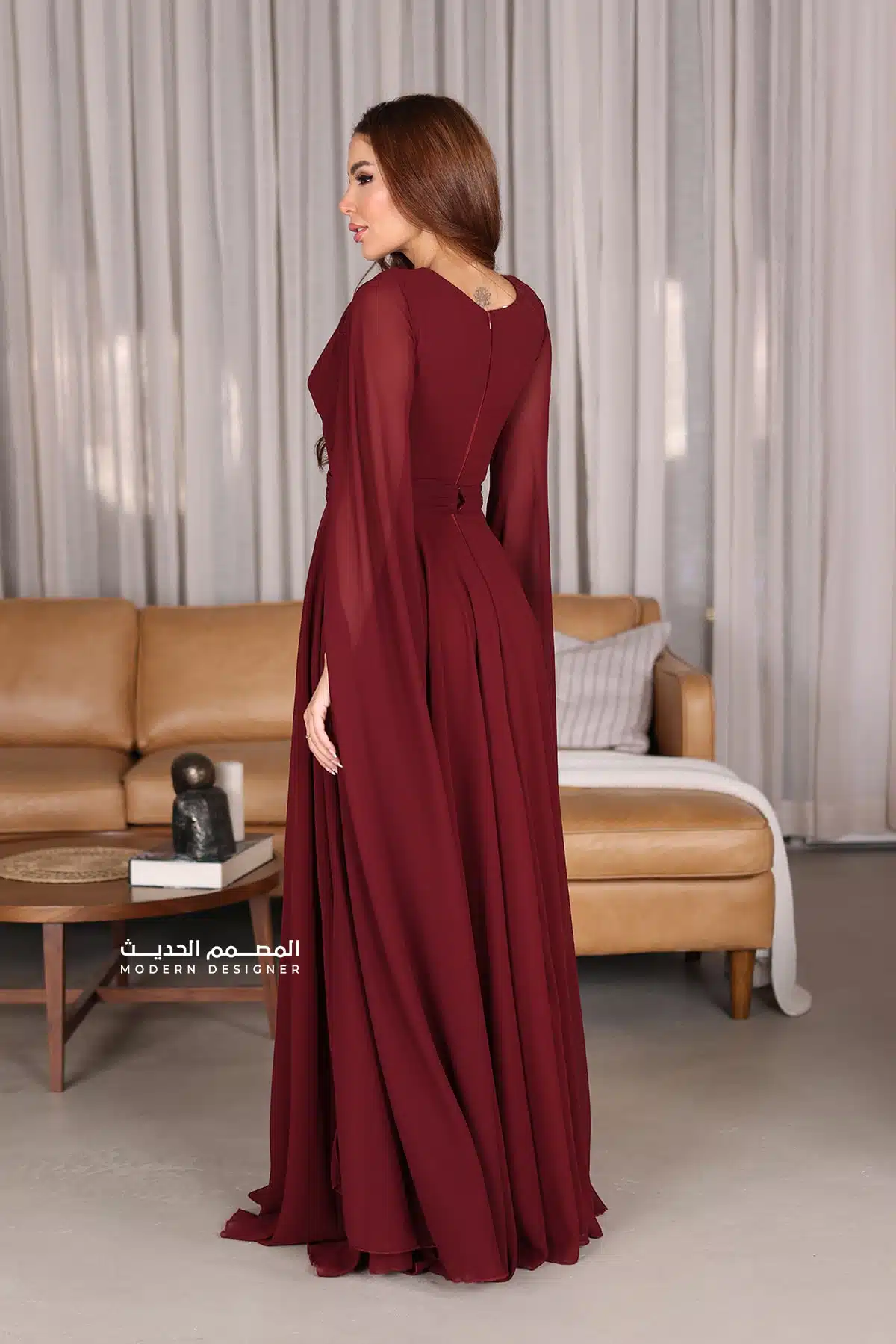 فستان سهرة بأكمام منديل راقية فستان سهرة بأكمام منديل راقية