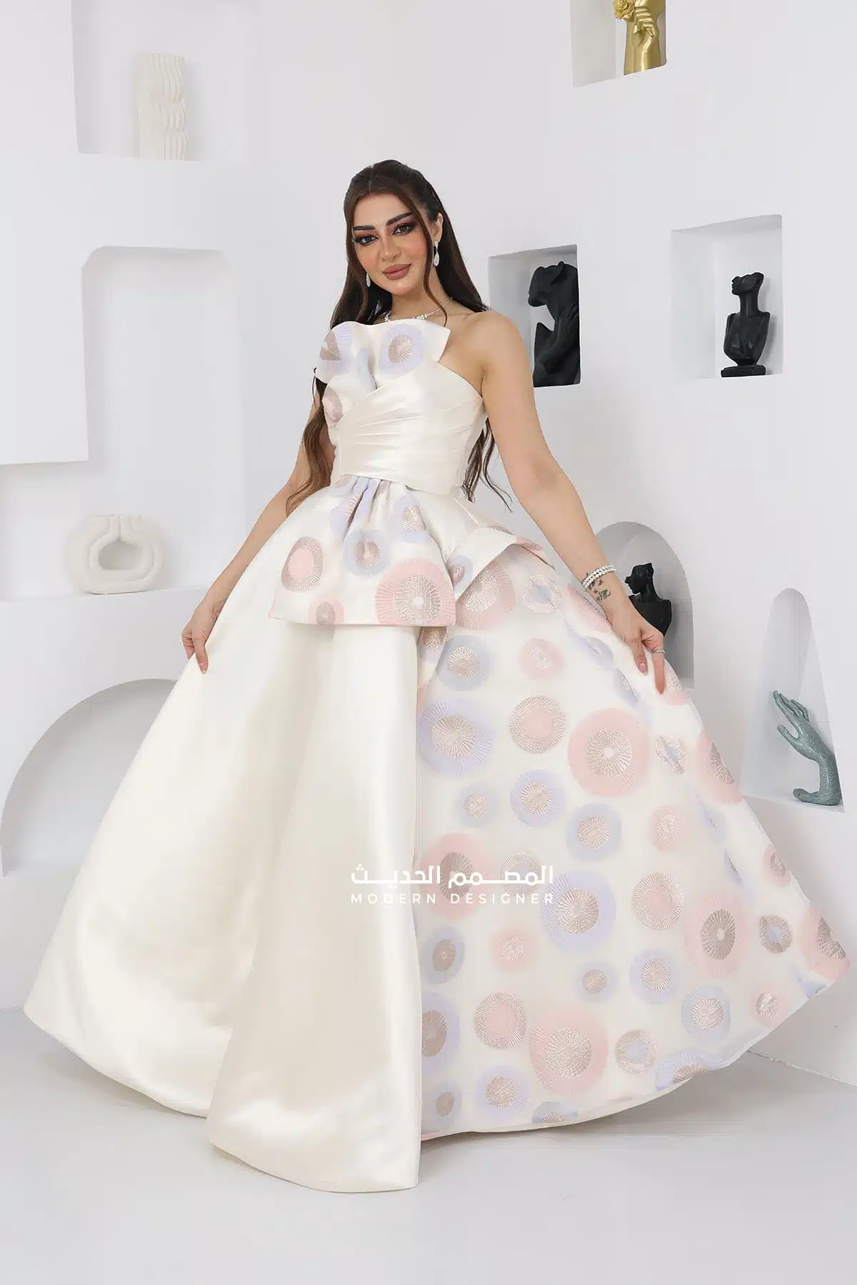 فستان سهرة بتصميم فاخر