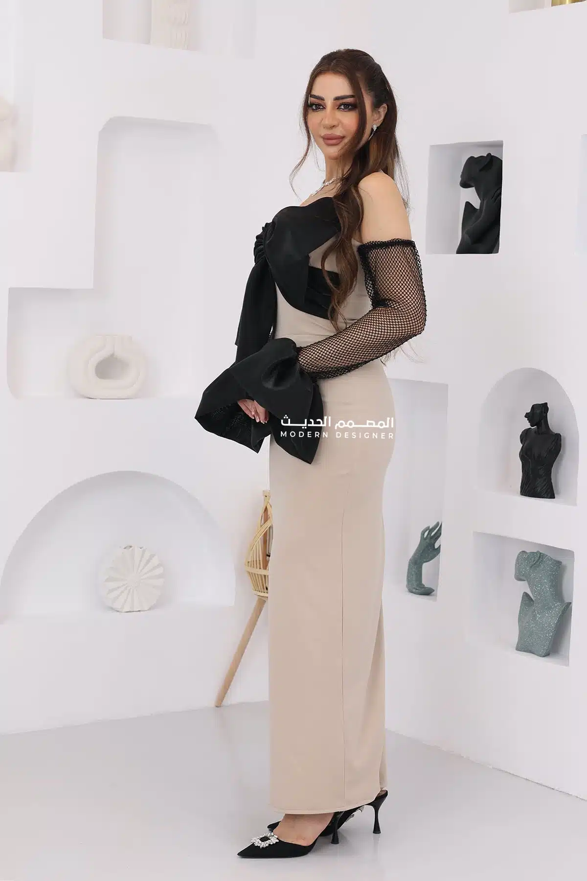 فستان سهرة بفيونكة راقية على الصدر فستان سهرة بفيونكة راقية على الصدر