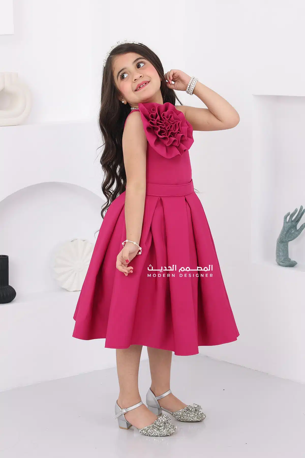 فستان بناتي سواريه بوردة بالكتف فستان بناتي سواريه بوردة بالكتف