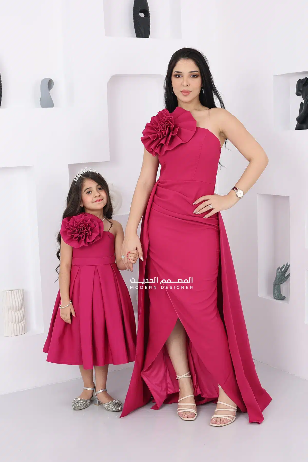 فستان بناتي سواريه بوردة بالكتف فستان بناتي سواريه بوردة بالكتف