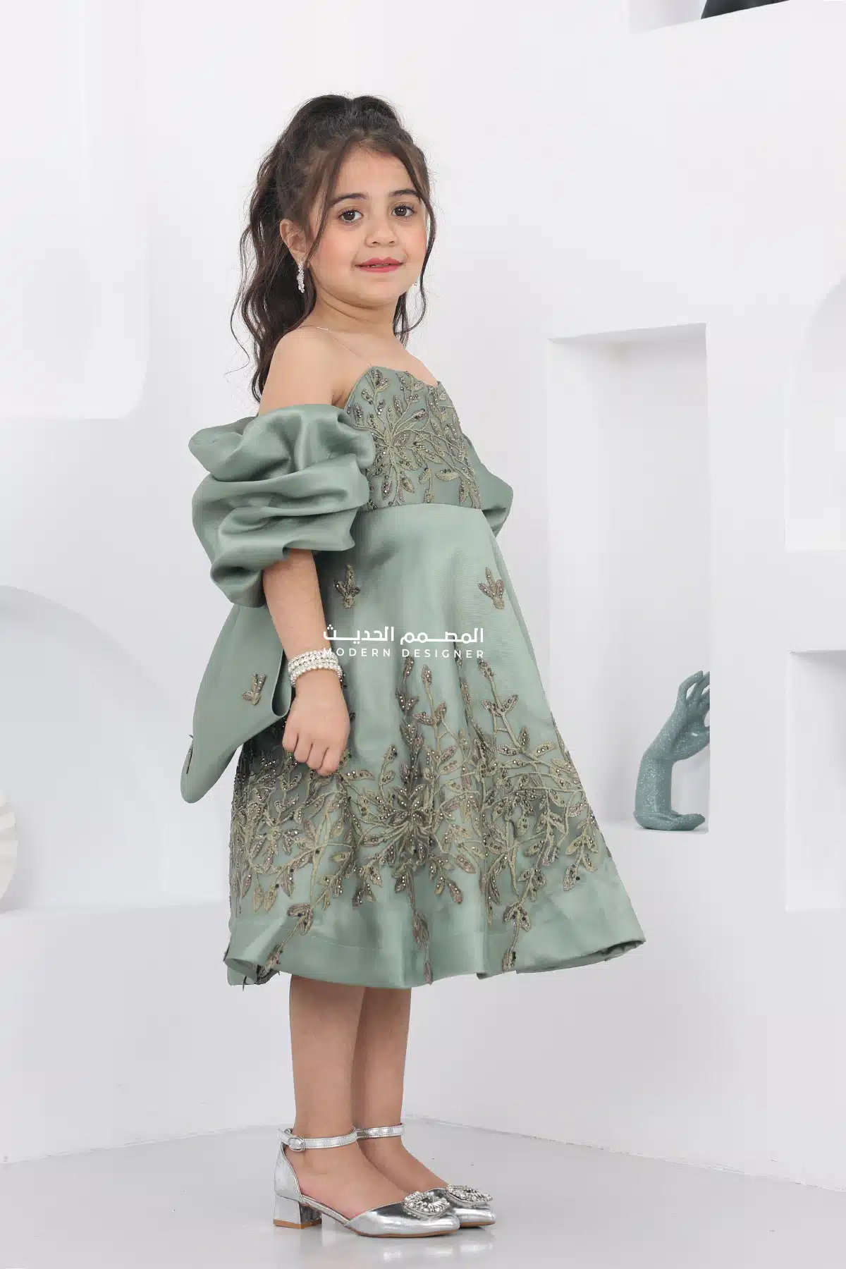 فستان بناتي انيق بأكمام بوف فستان بناتي انيق بأكمام بوف