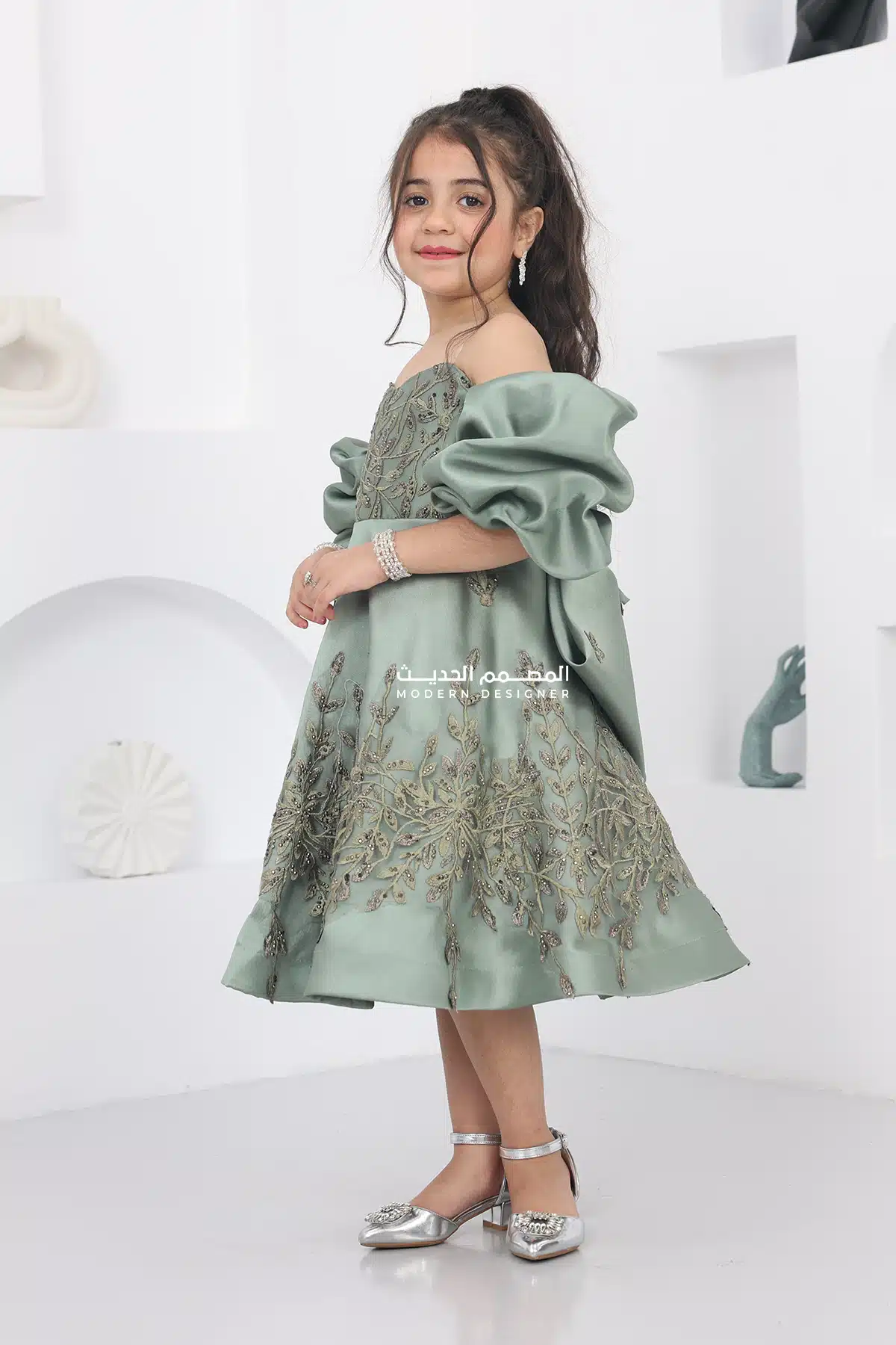 فستان بناتي انيق بأكمام بوف فستان بناتي انيق بأكمام بوف