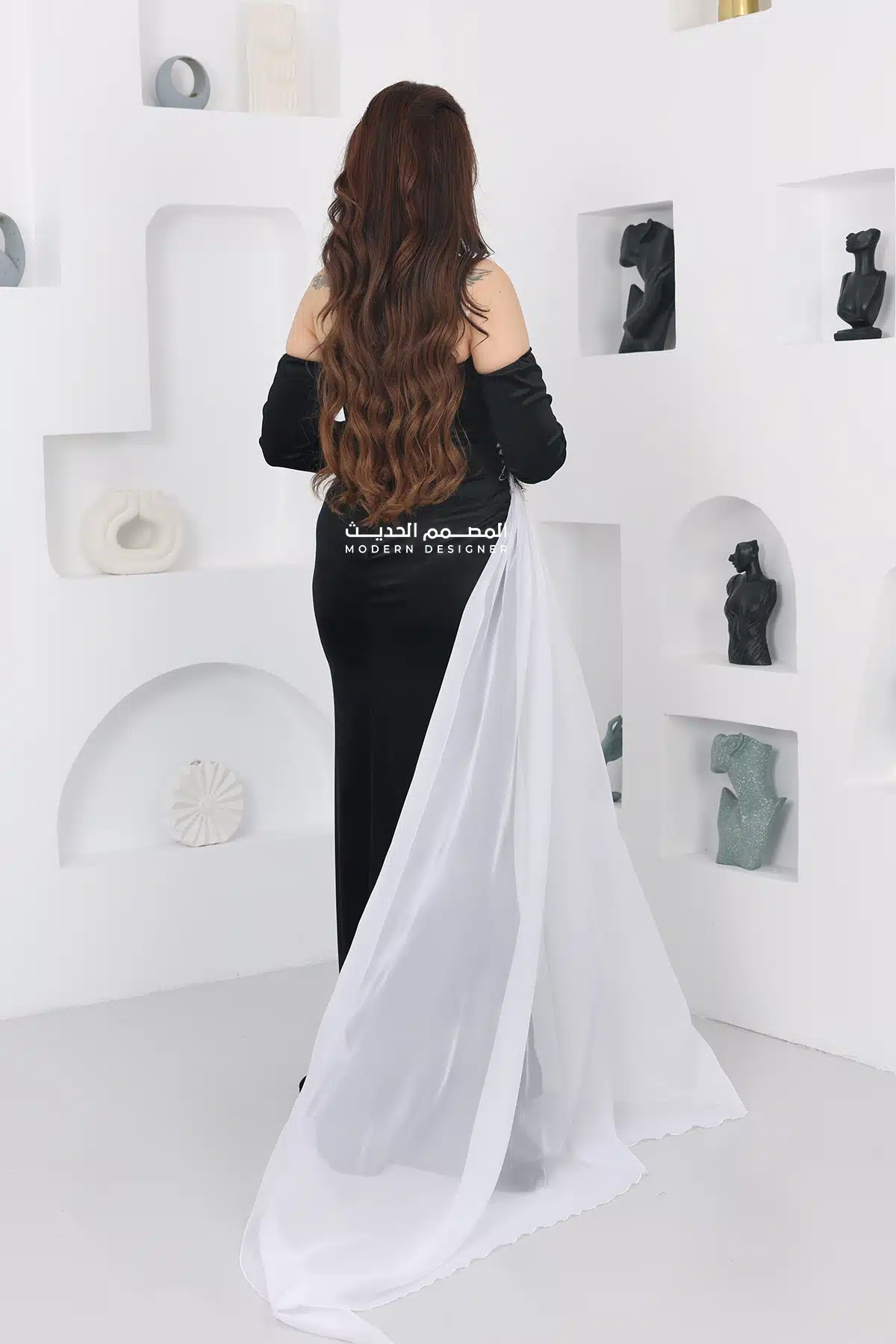 فستان سوارية بتصميم فخم