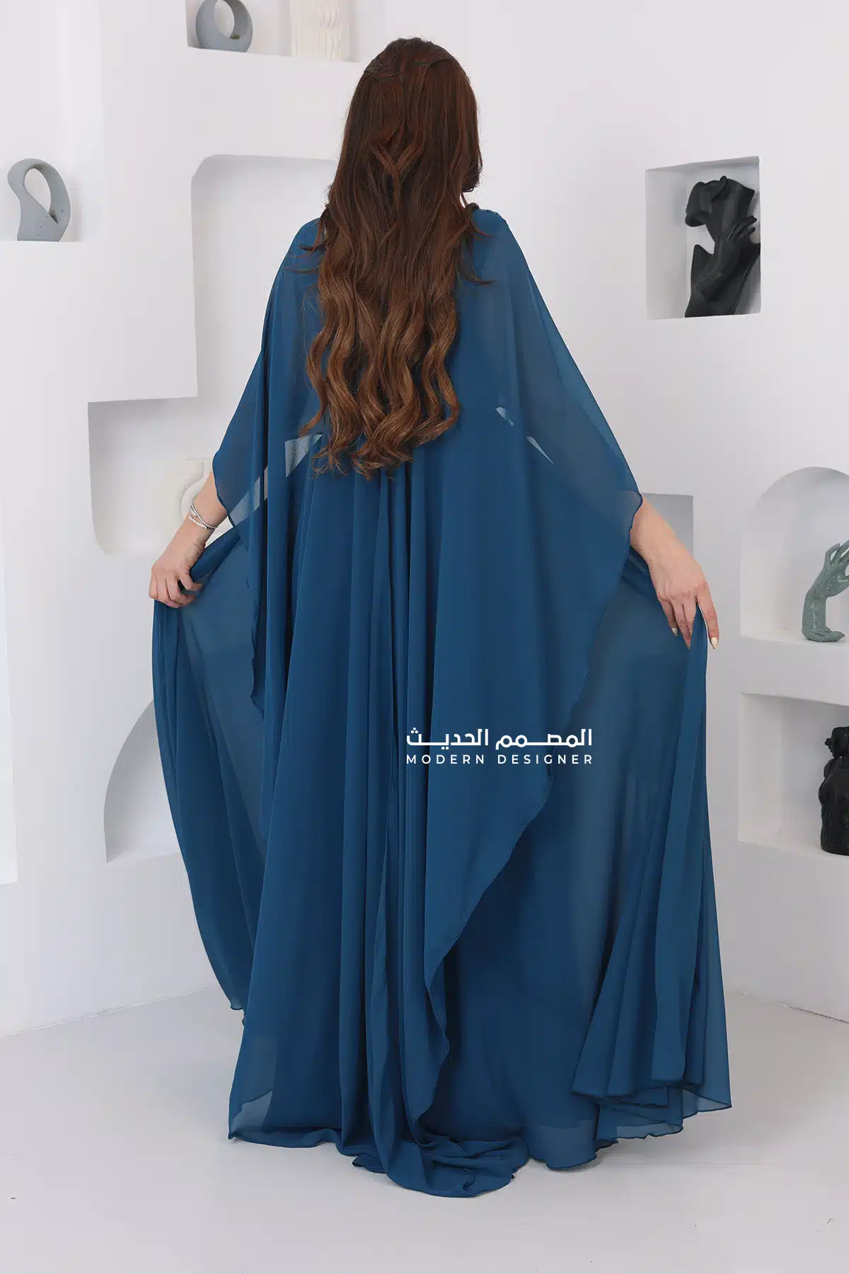 فستان سواريه بأكمام منديل فستان سواريه بأكمام منديل