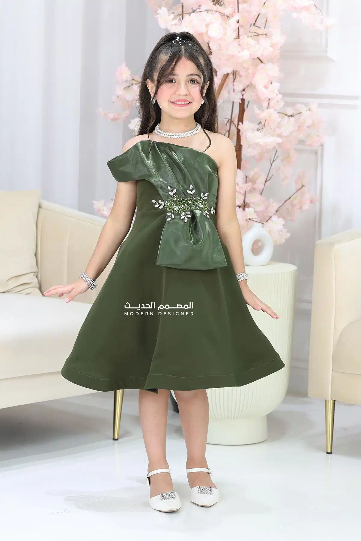 فستان بناتي عصري