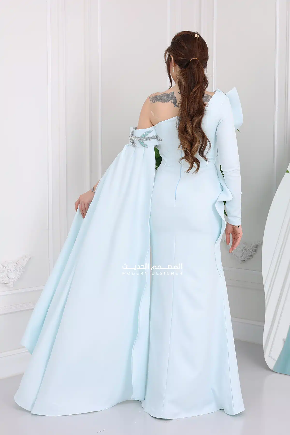 فستان انيق بتصميم راقي