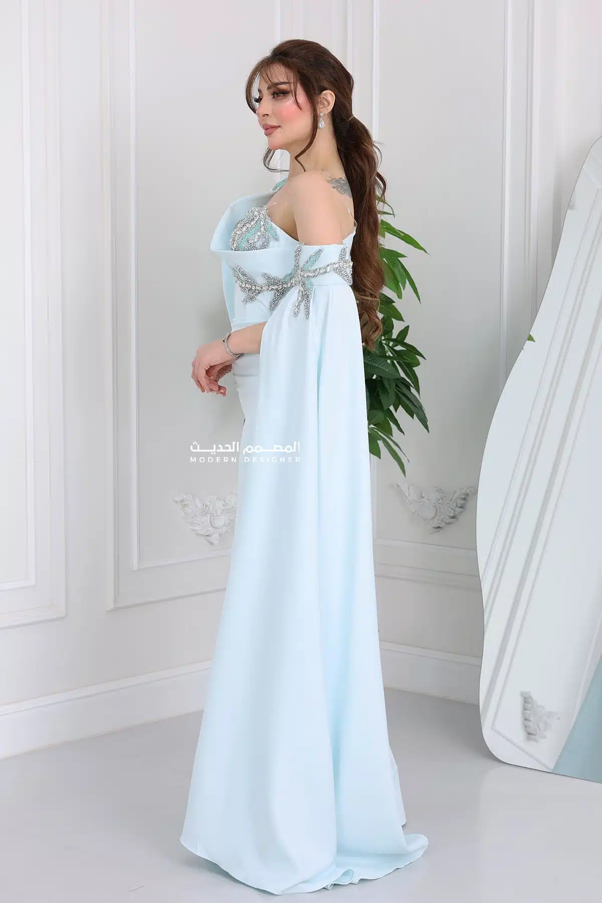 فستان انيق بتصميم راقي