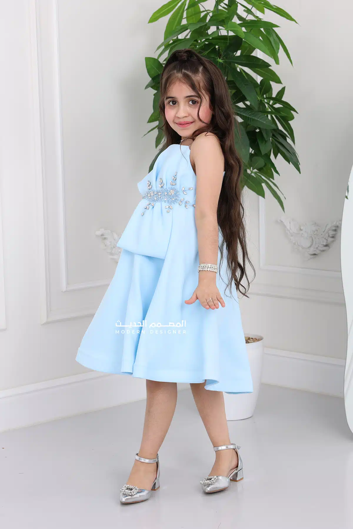 فستان بناتي عصري