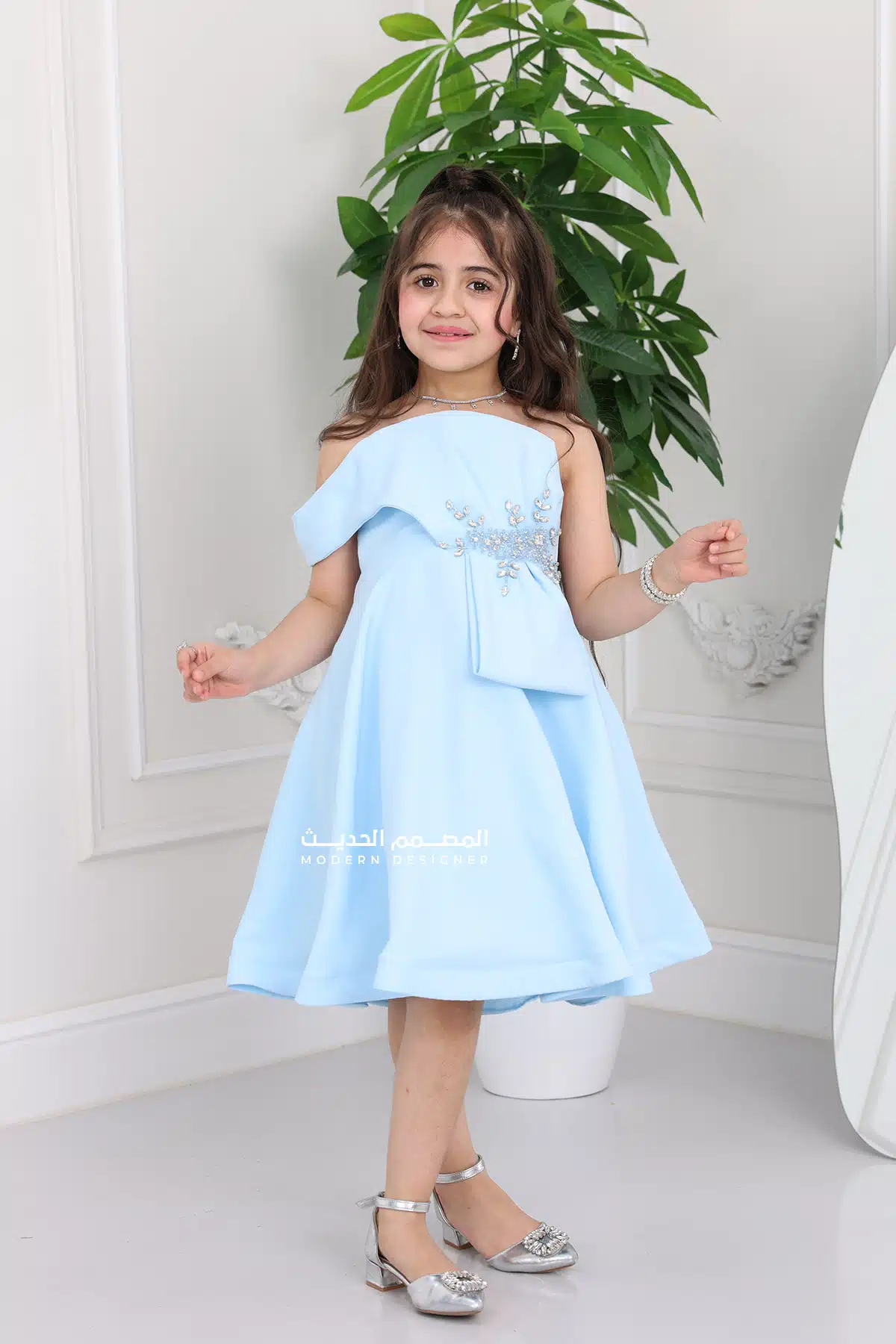 فستان بناتي عصري