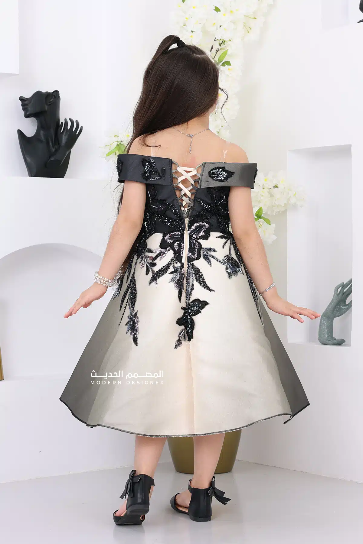 فستان بناتي ملكي