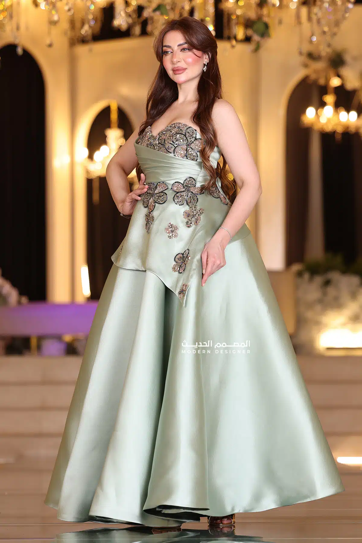 فستان سهرة عصري انيق