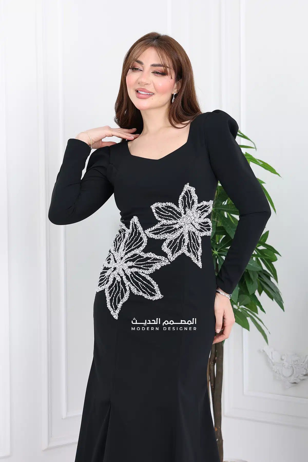 فستان سهرة مطرز أنيق