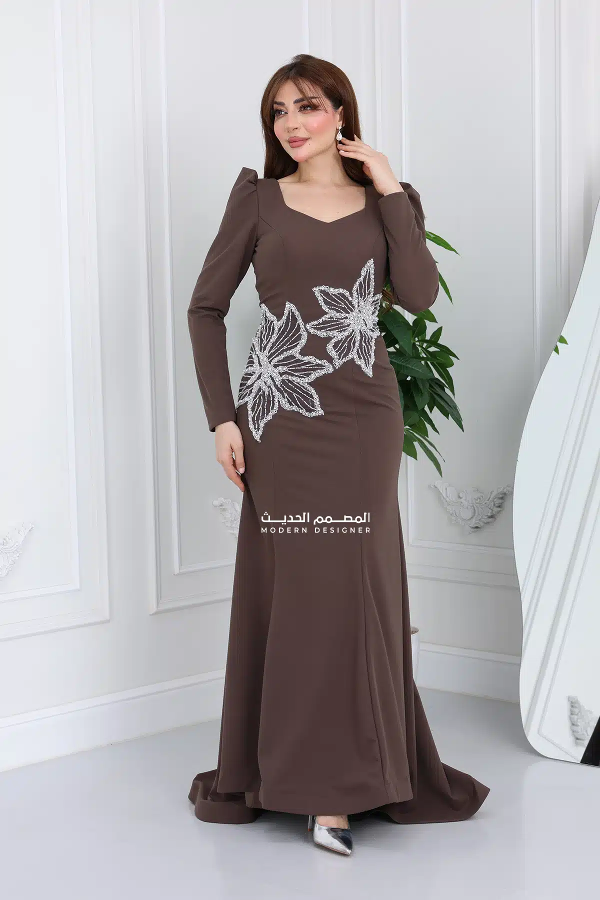 فستان سهرة مطرز أنيق
