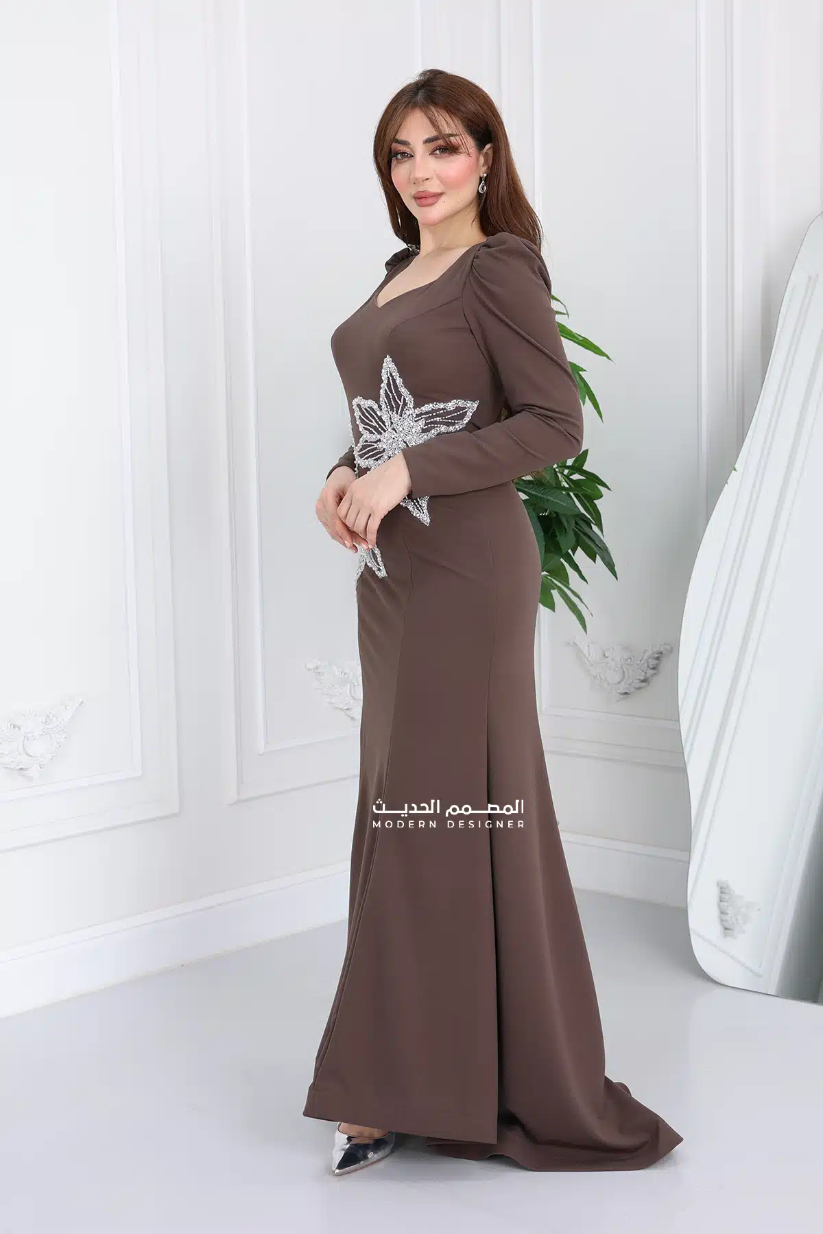 فستان سهرة مطرز أنيق