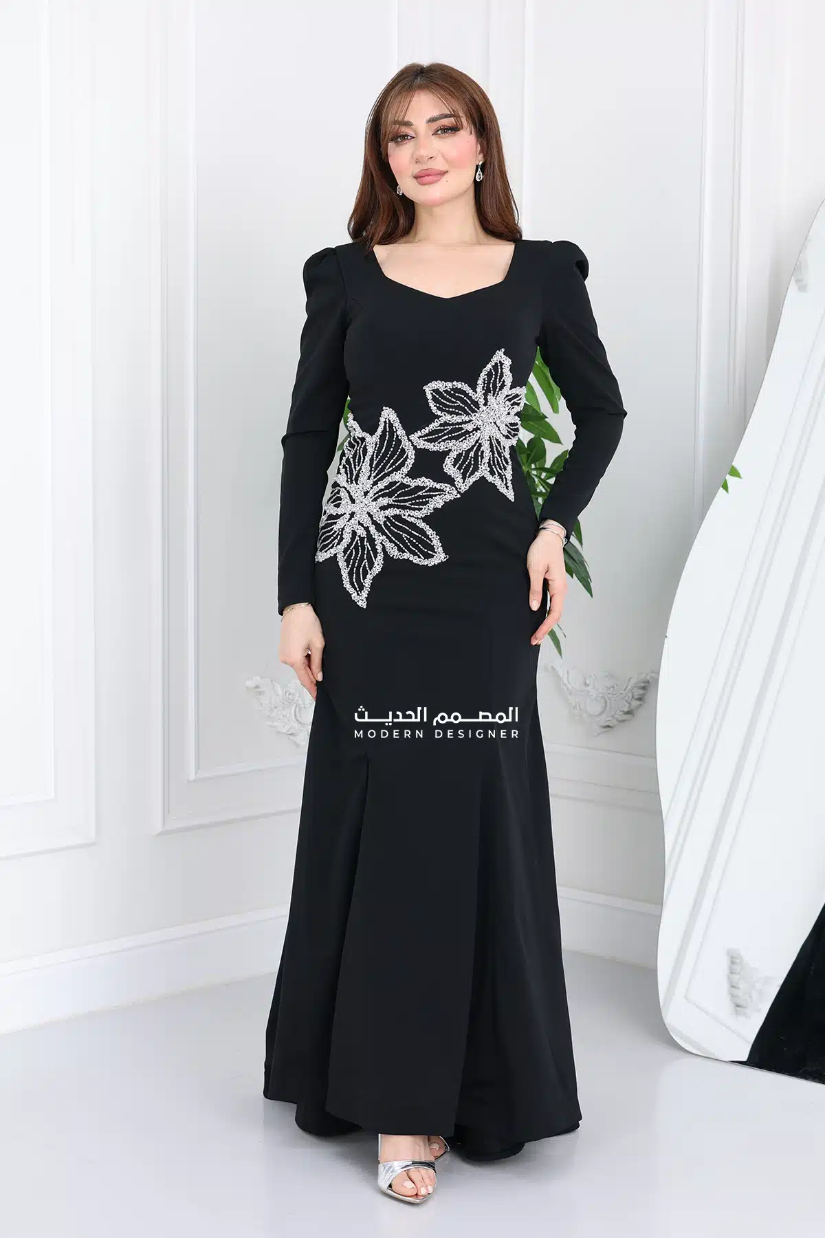 فستان سهرة مطرز أنيق