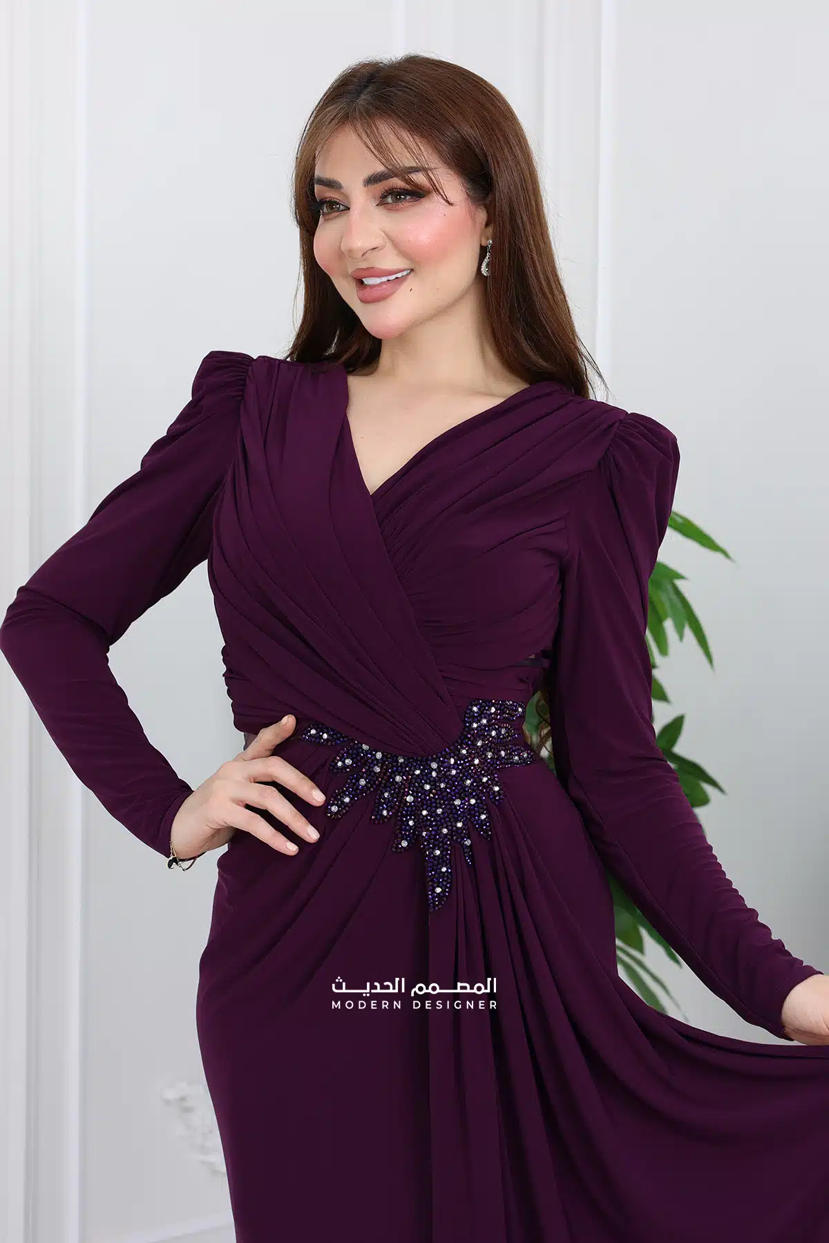 فستان ناعم مطرز أنيق