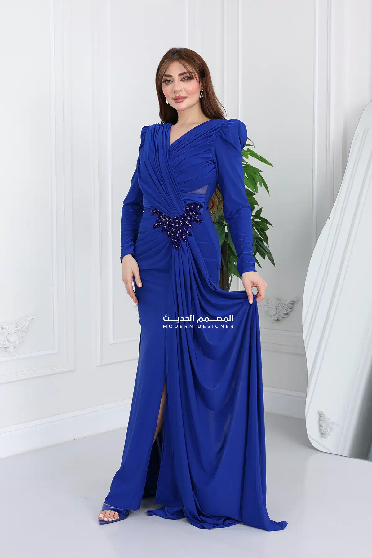 فستان ناعم مطرز أنيق