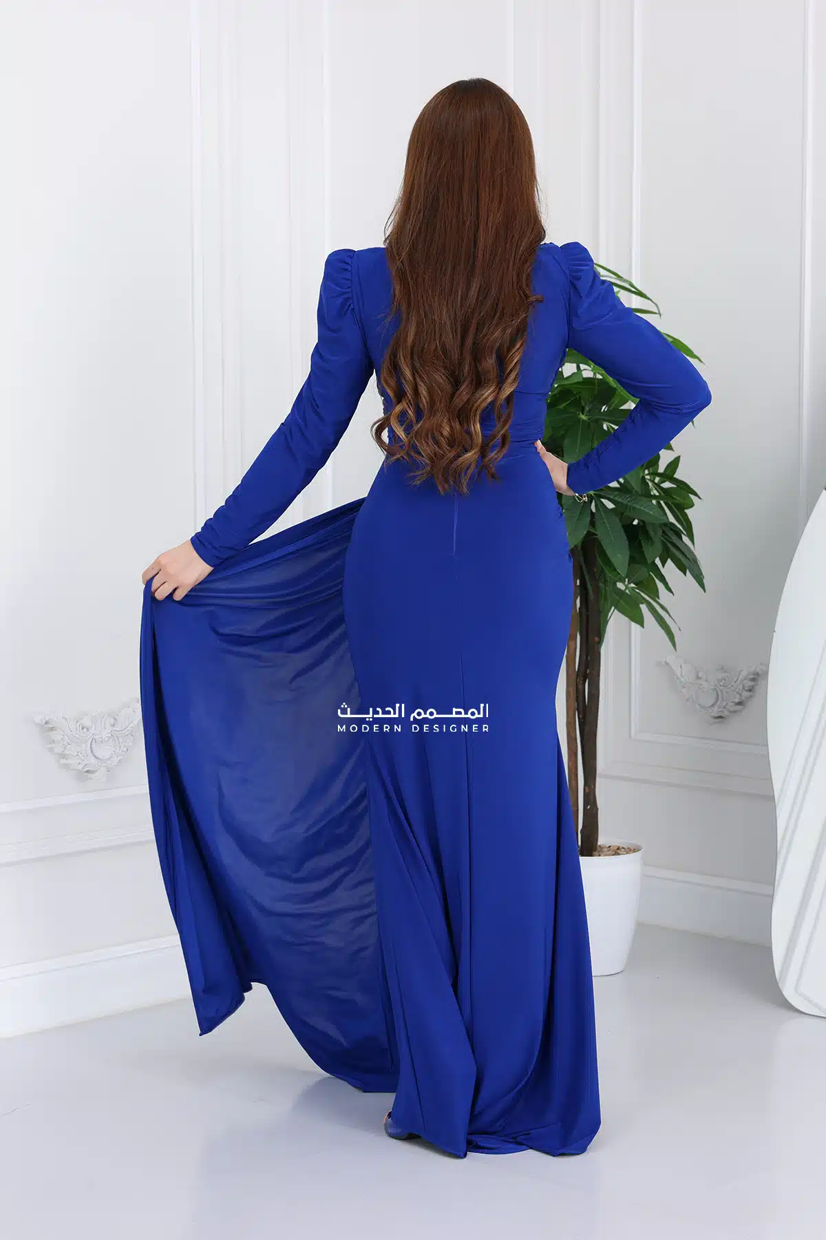 فستان ناعم مطرز أنيق