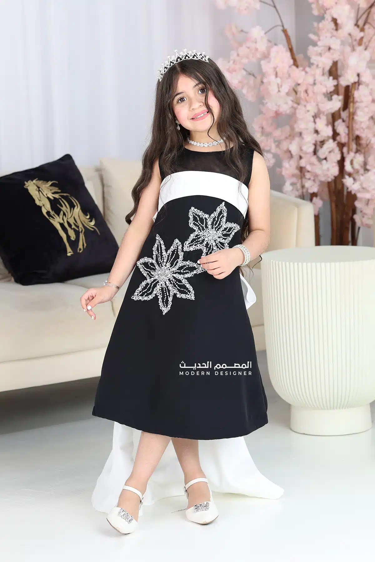 فستان بناتي بتطريز فاخر