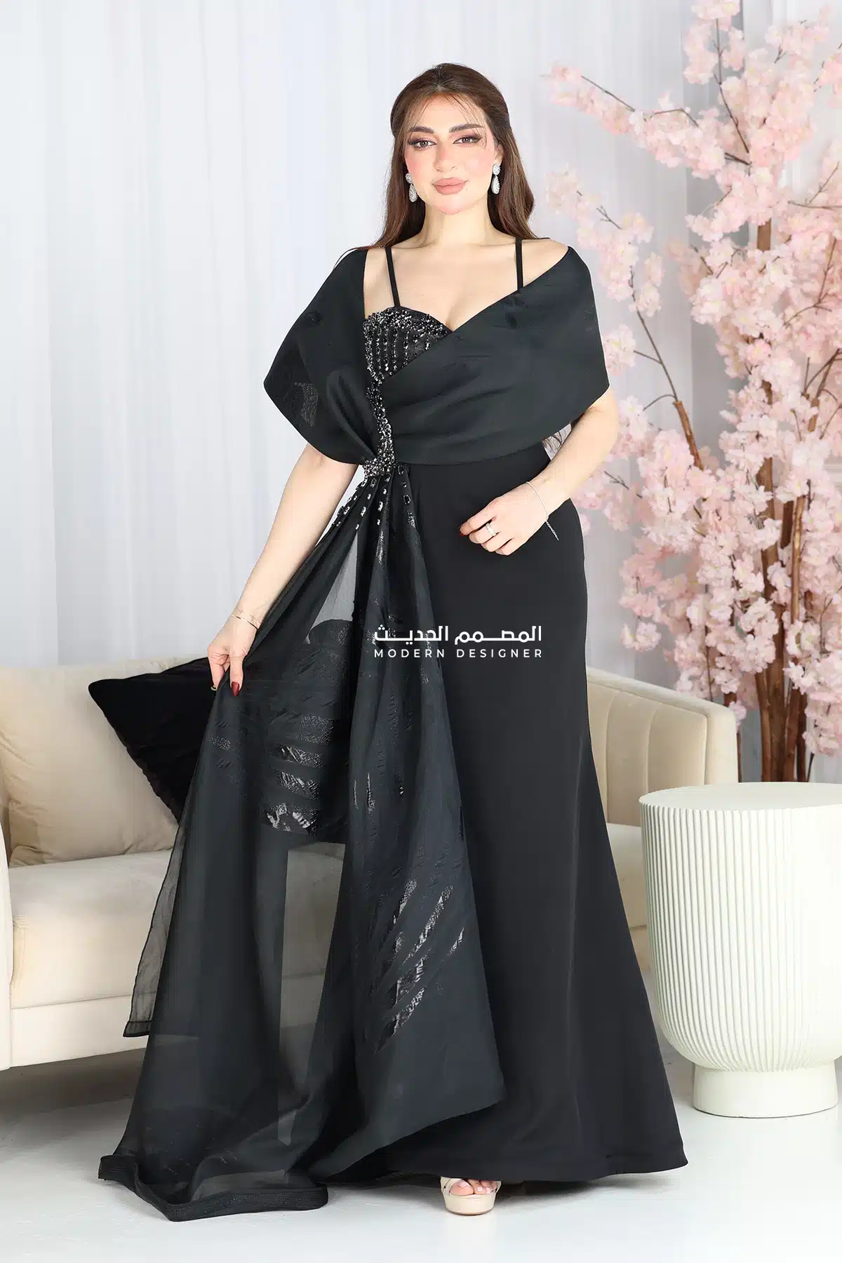 فستان سهرة بتصميم راقي
