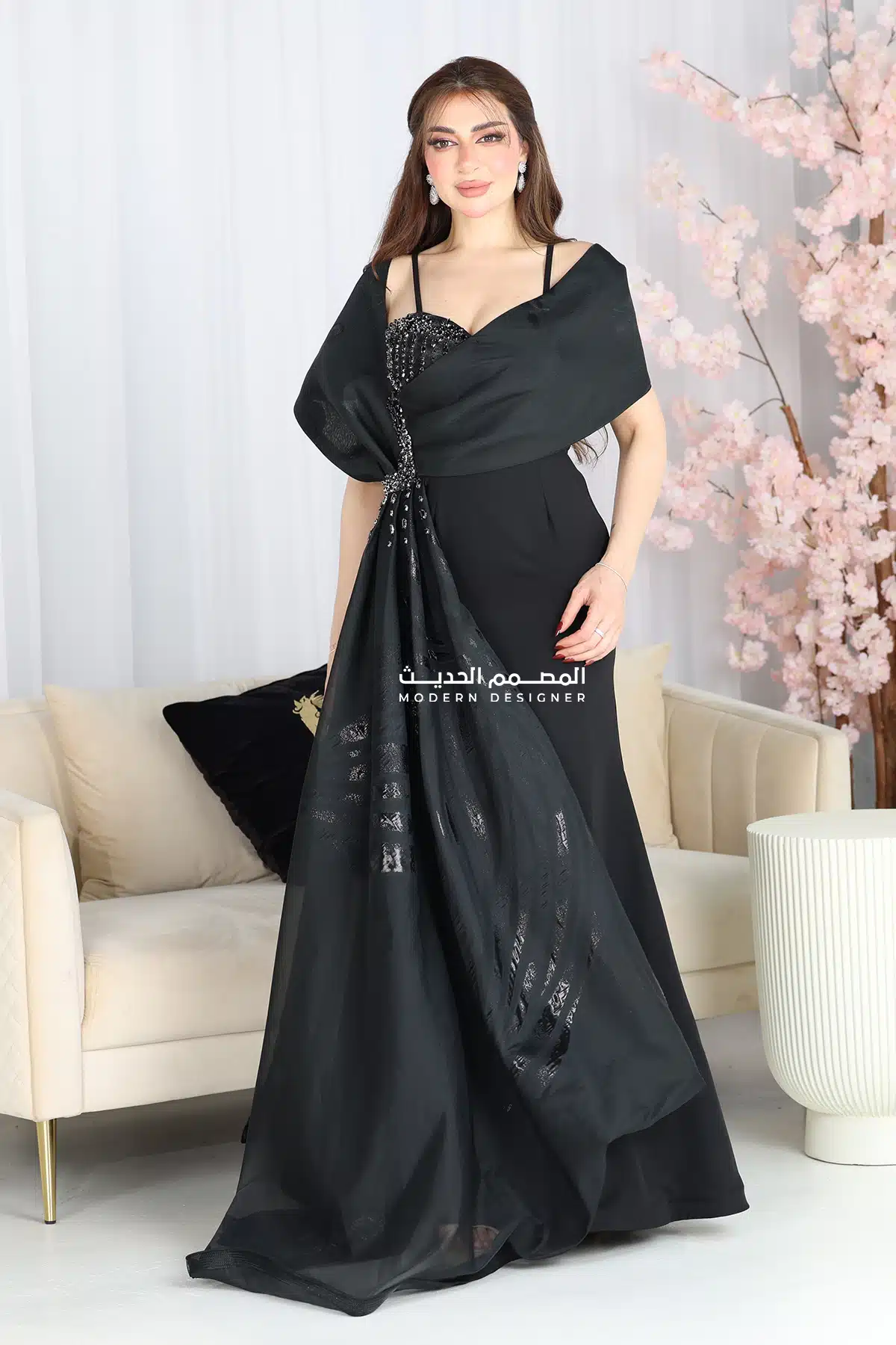 فستان سهرة بتصميم راقي