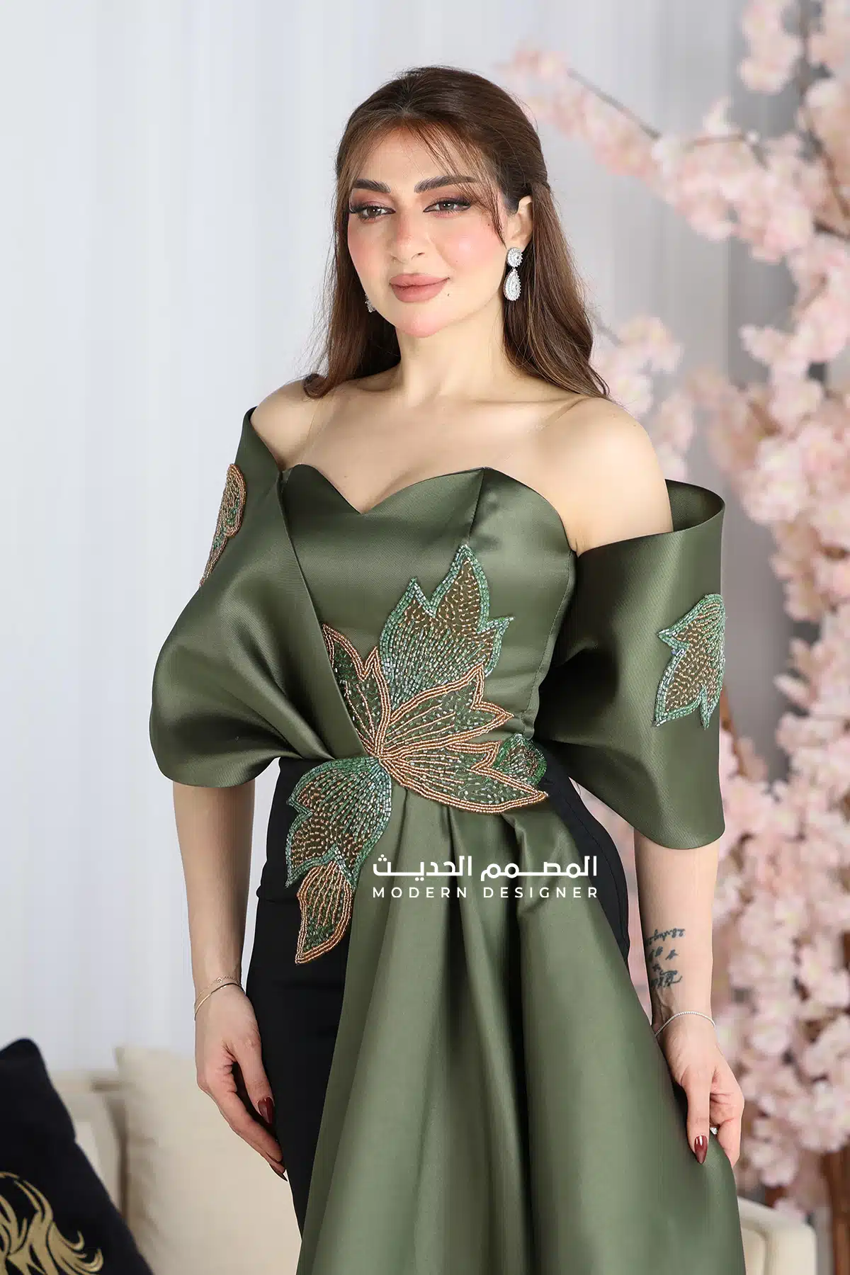 فستان سواريه بتطريز فاخر