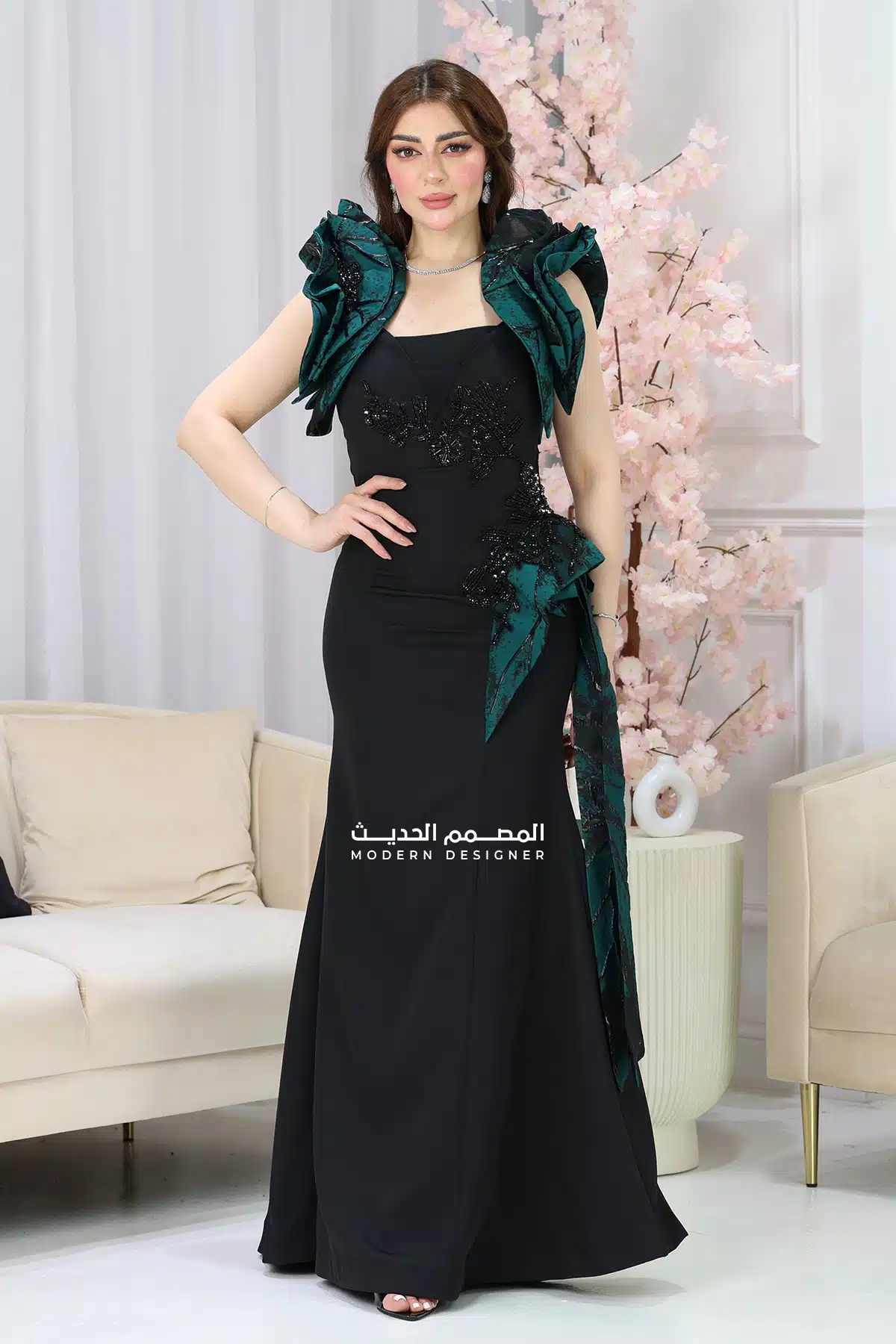 فستان سهرة بتصميم انيق