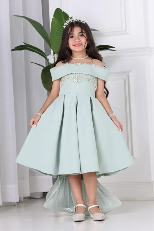 فستان بناتي بتطريز انيق