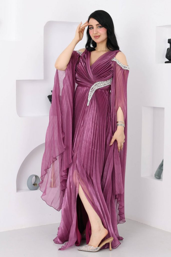 فستان سواريه بأكمام طويلة