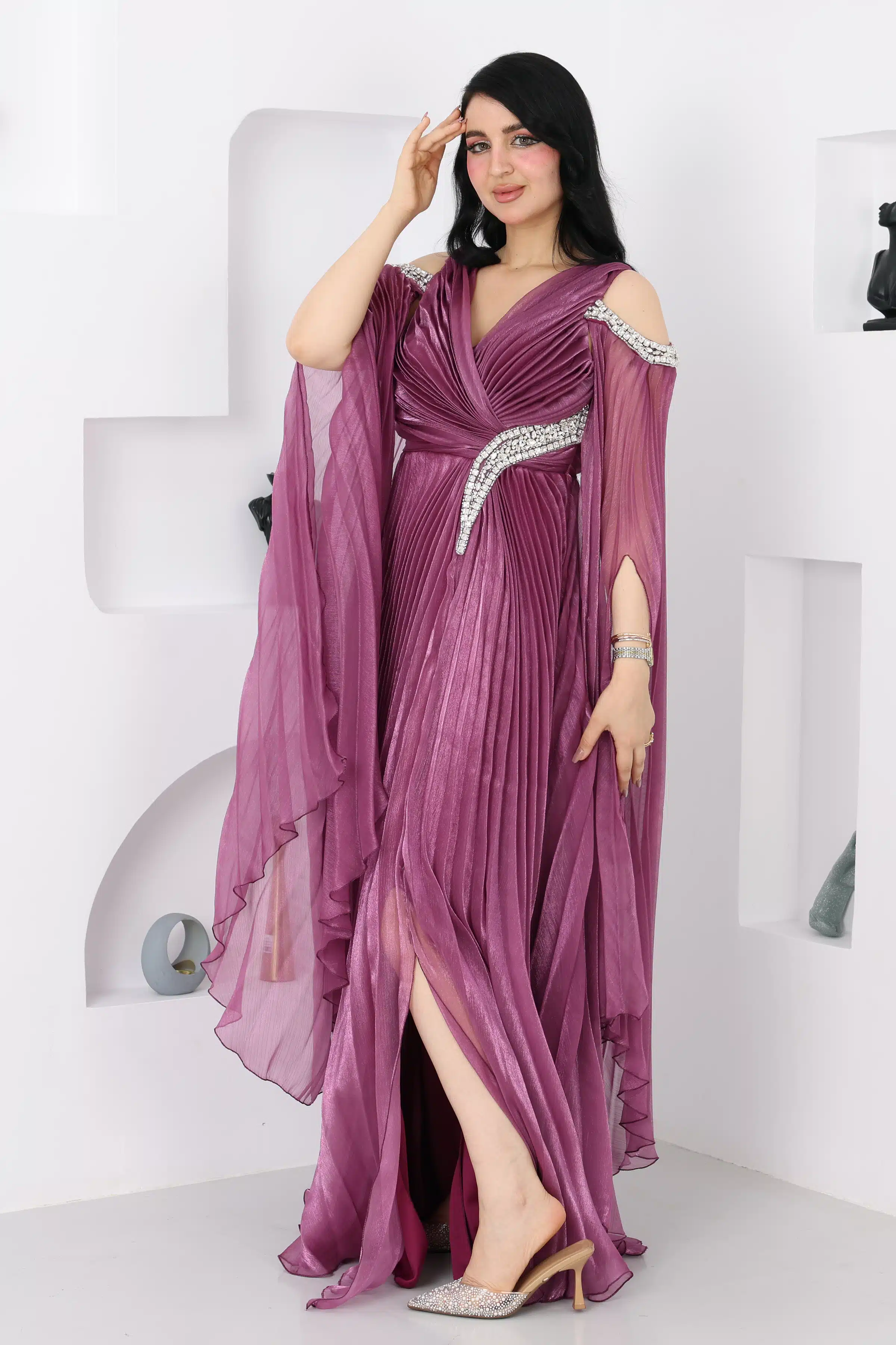 فستان سواريه بأكمام طويلة
