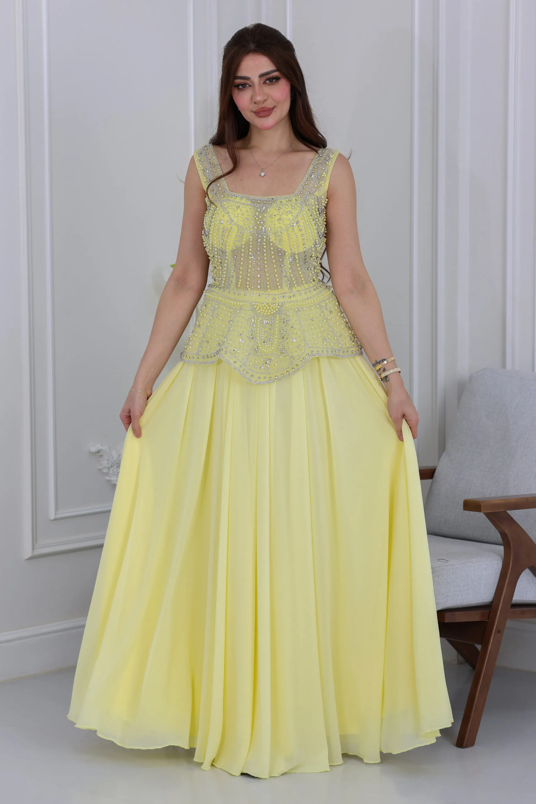 فستان سهرة ملكه فخم