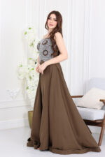 ⁦فستان سهرة تب بتطريز⁩ - الصورة ⁦6⁩