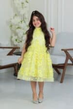 فستان بناتي مطرز ورد