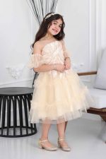 فستان بناتي تل كتف نازل