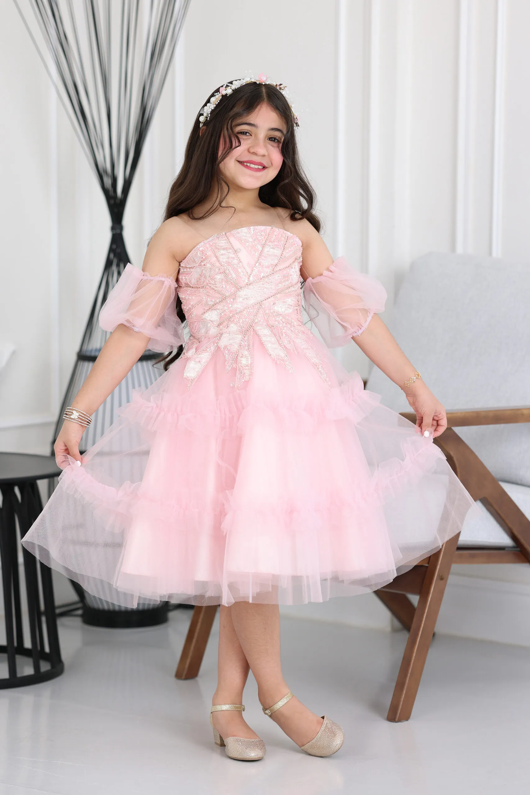 فستان بناتي تل كتف نازل