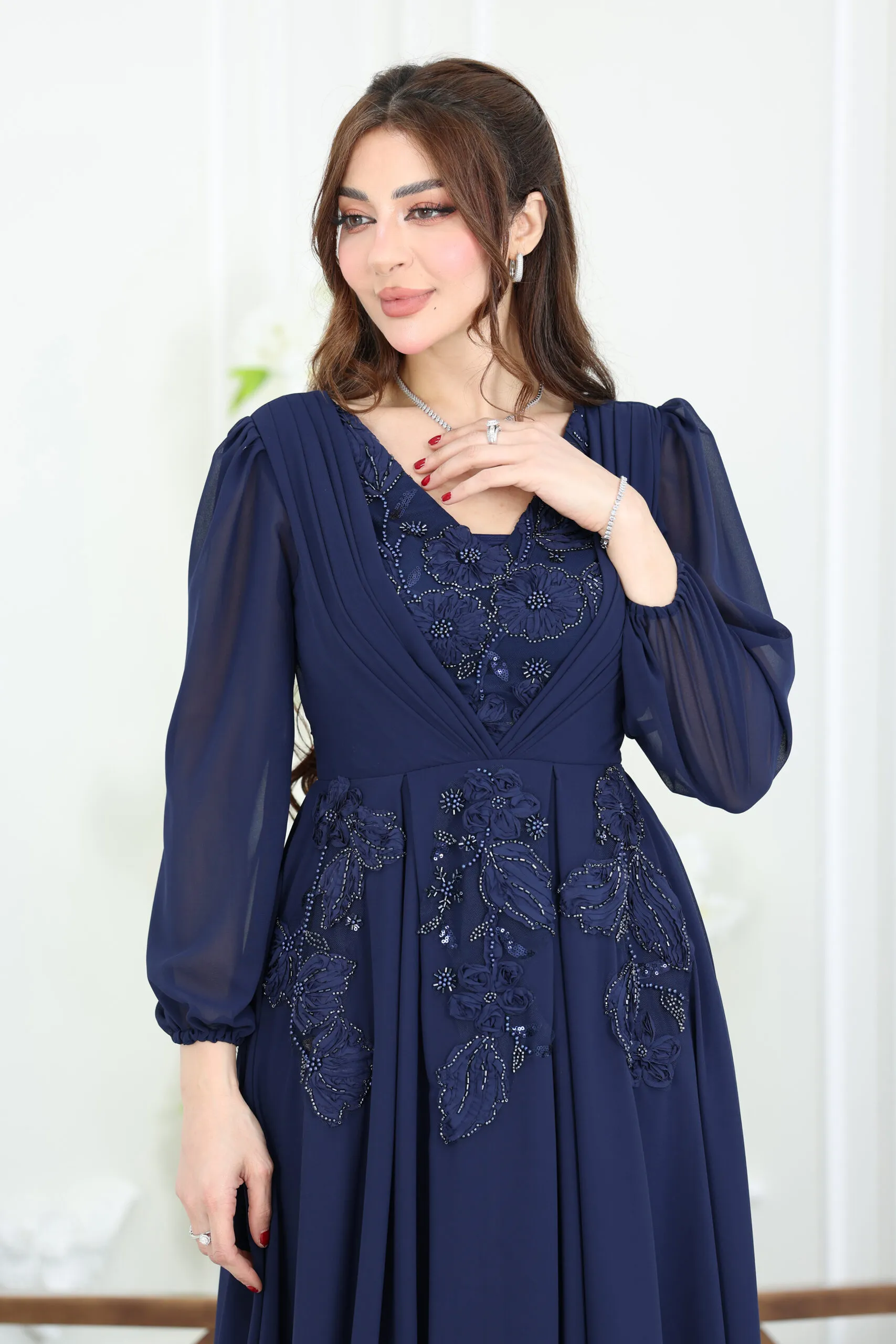 فستان فخم مطرز