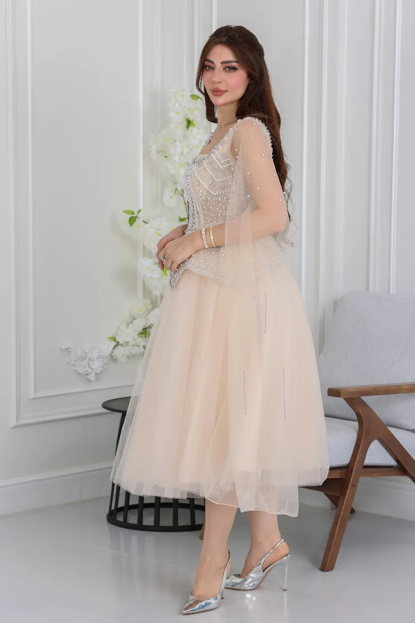 فستان ميدي شك منفوش