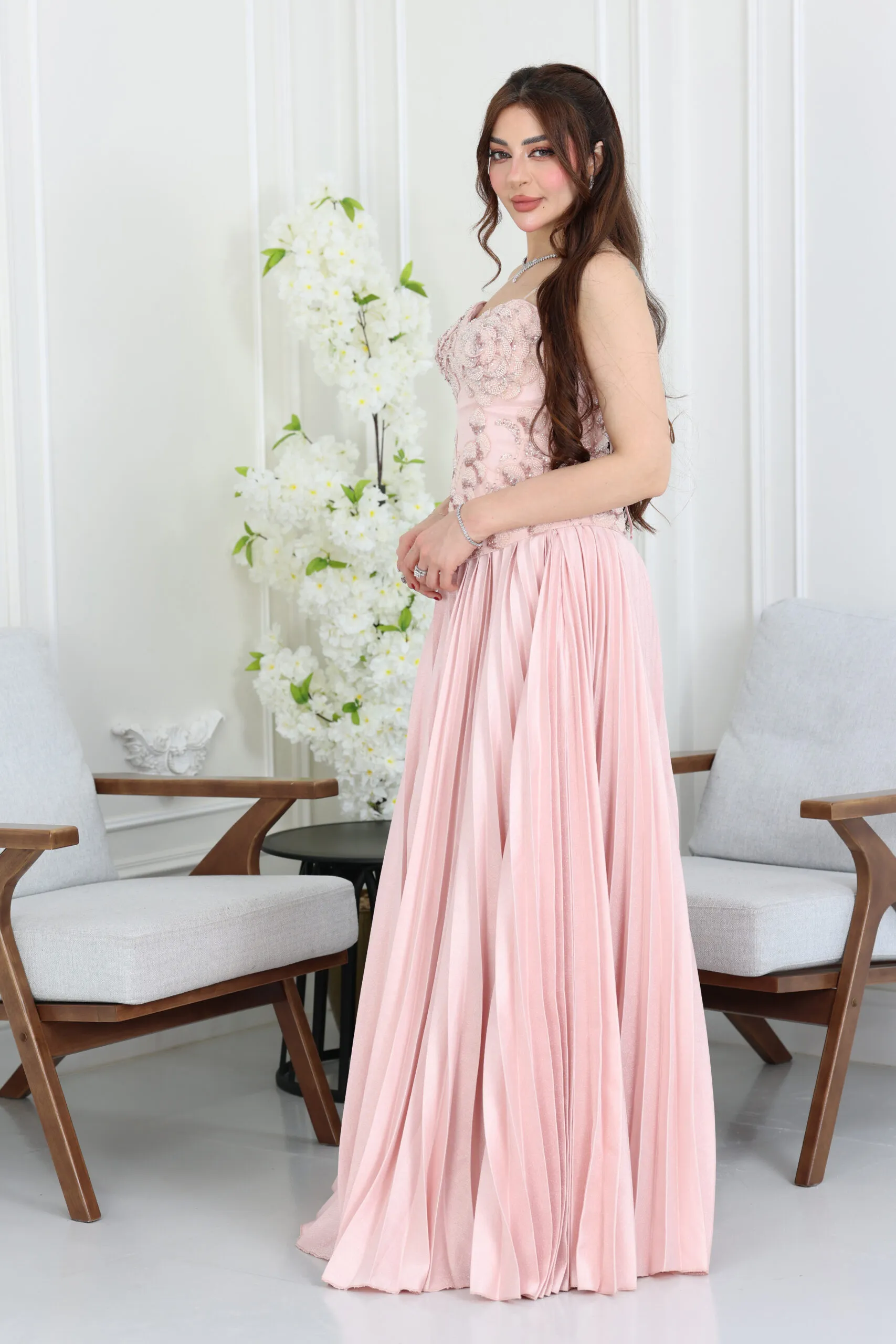 فستان سهرة بليسيه مطرز