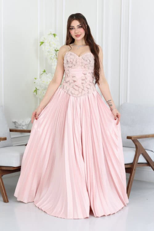 فستان سهرة بوليسية مطرز