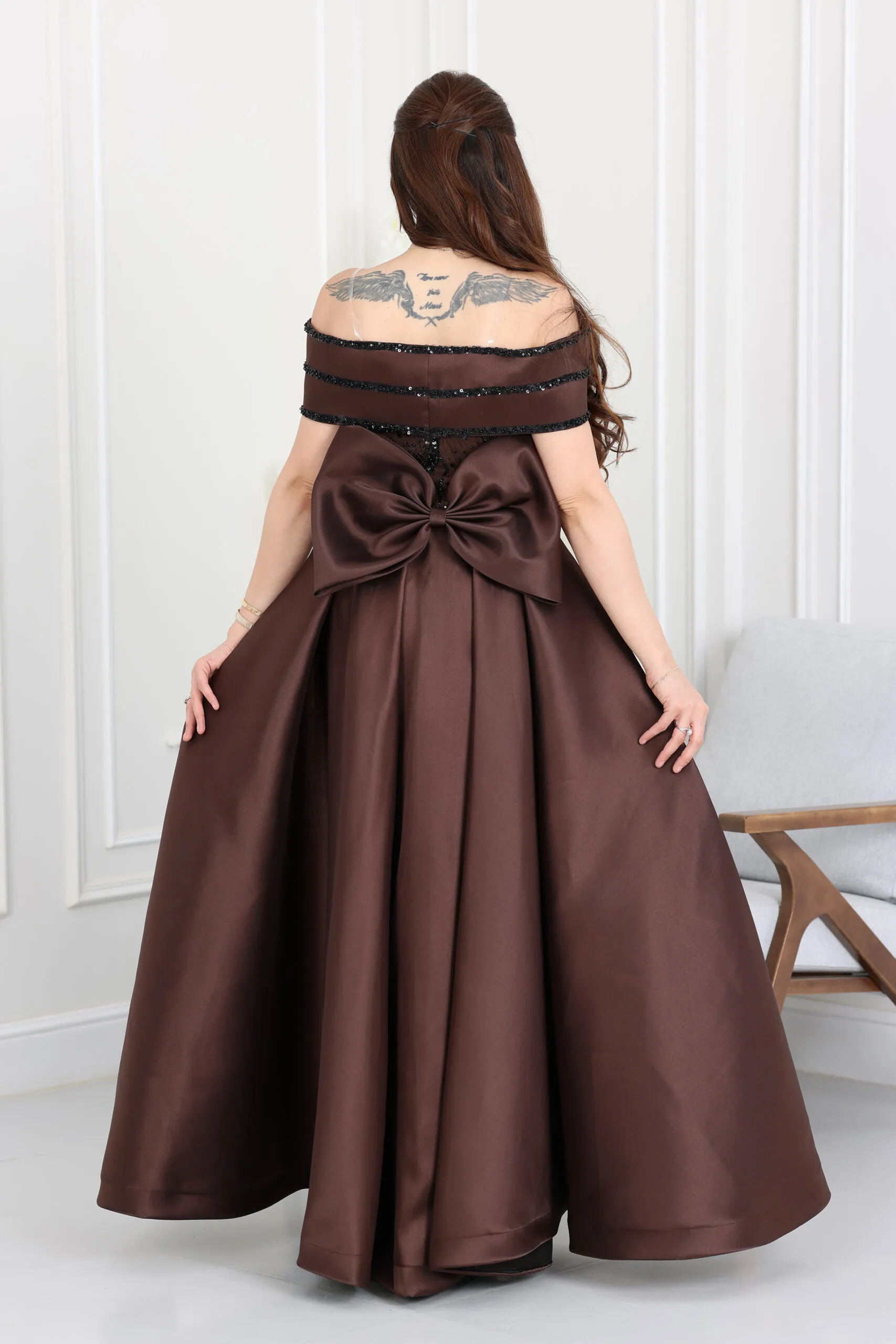 فستان سهرة مطرز انيق