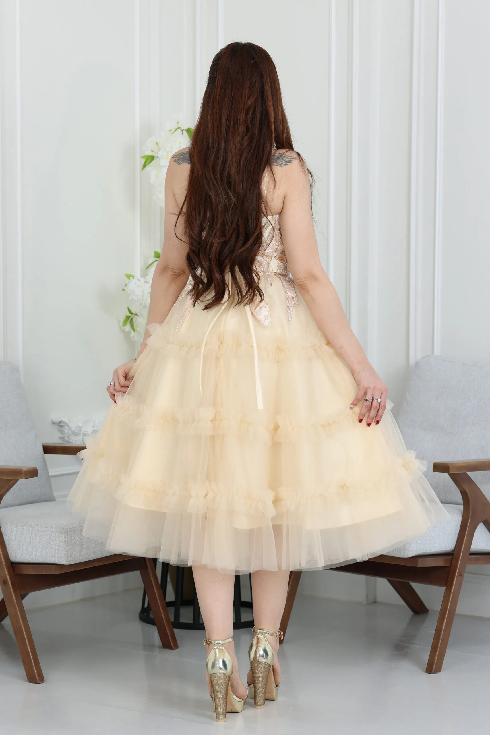 فستان تل مطرز ميد