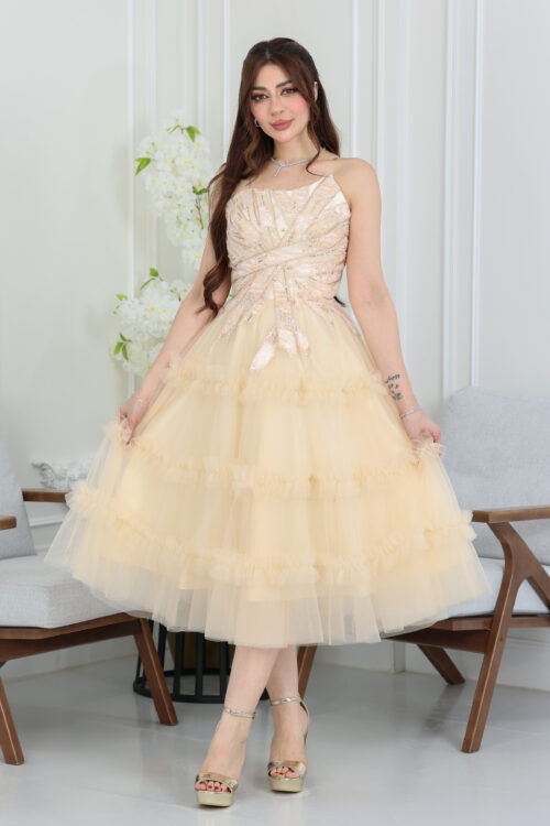 فستان تل مطرز قصير