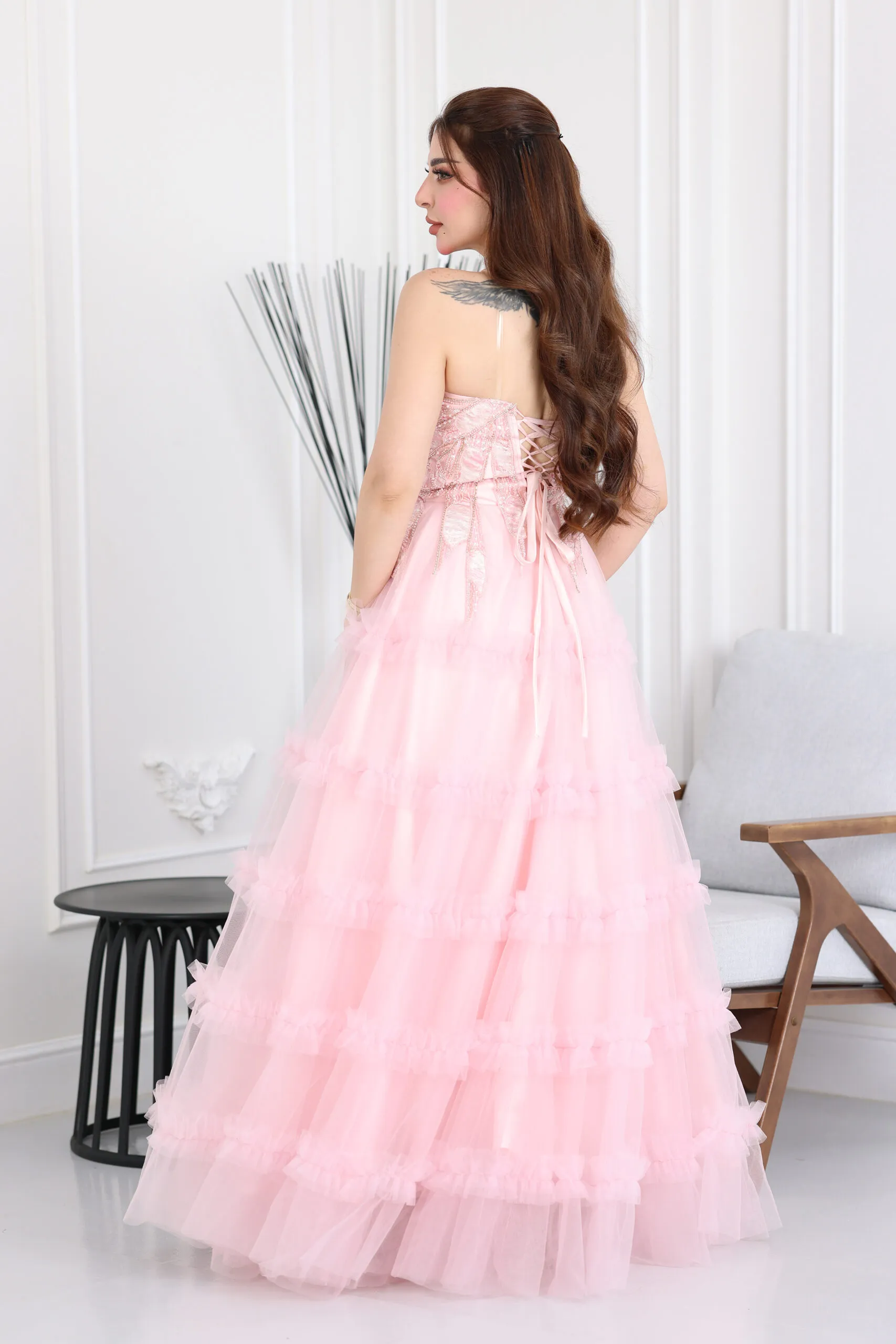 فستان تل مطرز منفوش