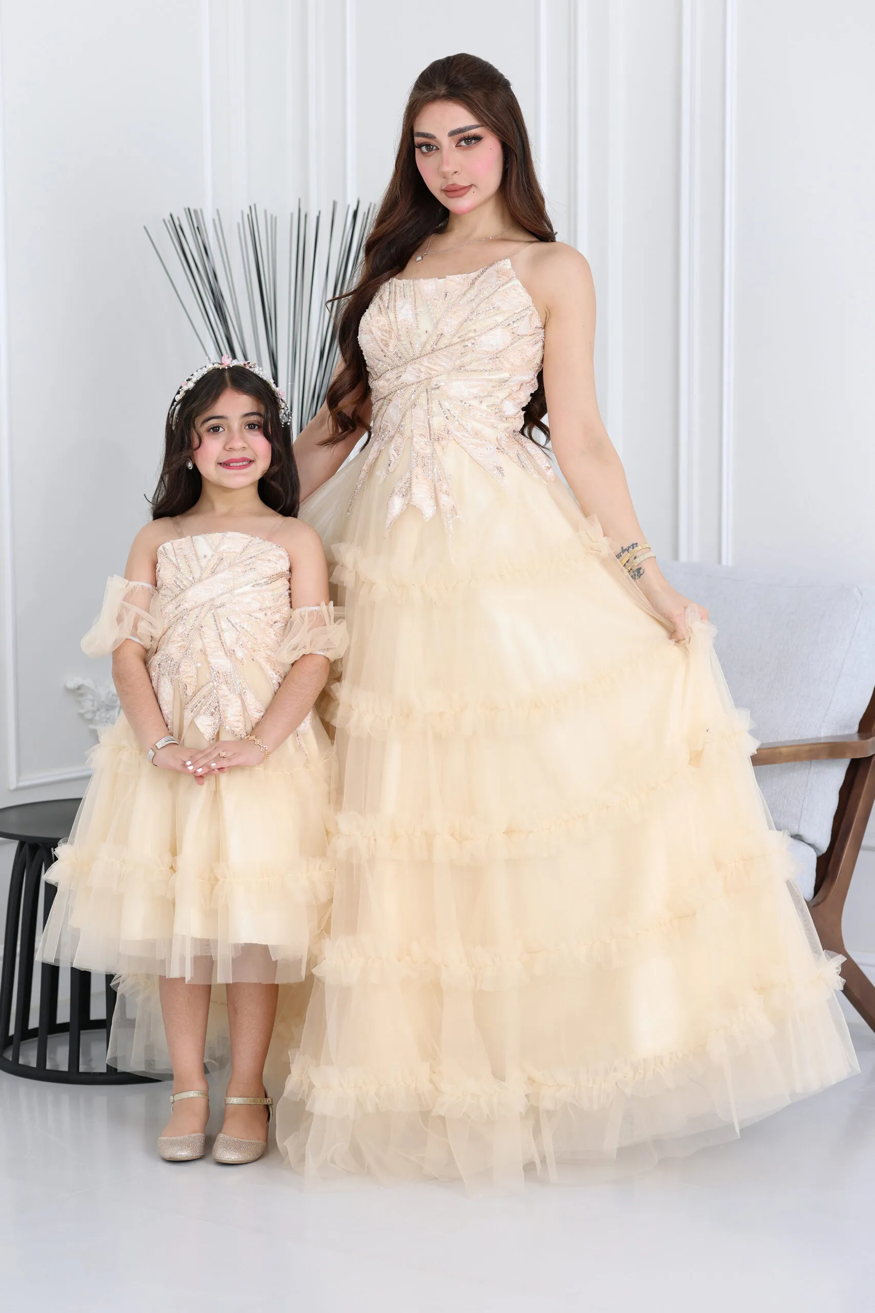 فستان تل مطرز منفوش