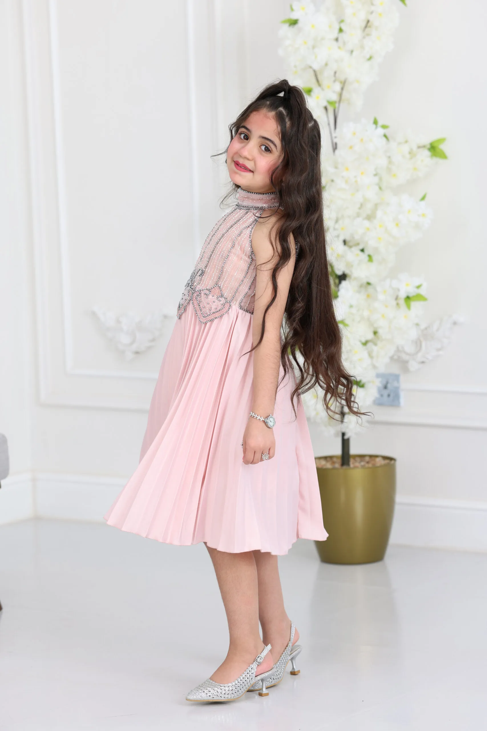 فستان بناتي مطرز بليسيه