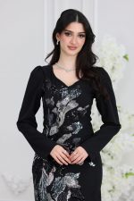 فستان باربي مطرز انيق